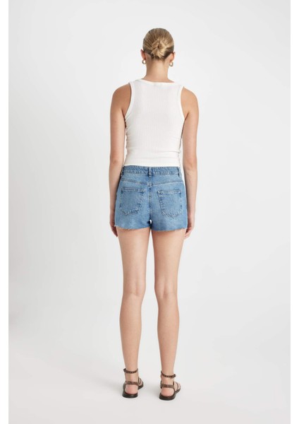 Yüksek Bel Kesik Uçlu Paça Jean Şort