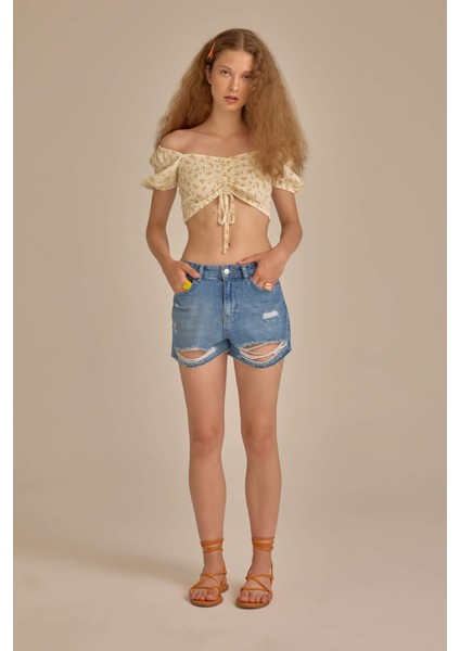Yüksek Bel Kesik Uçlu Paça Jean Şort