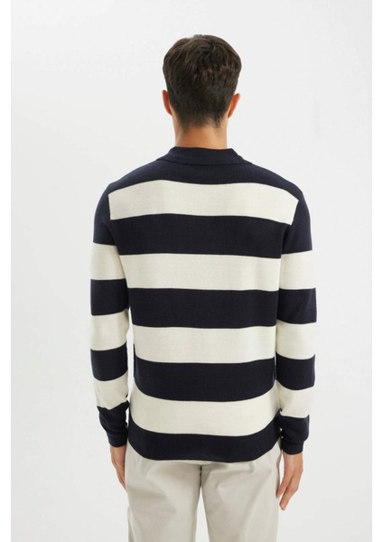 Standart Fit Normal Kesim Çizgili Polo Yaka Triko Kazak Y4194AZ24WN