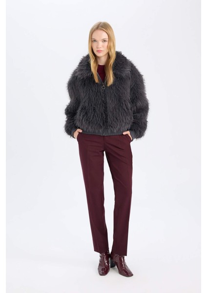 Regular Fit Geniş Yaka Fermuarlı Kısa Suni Kürk Kaban B2442AX24WN