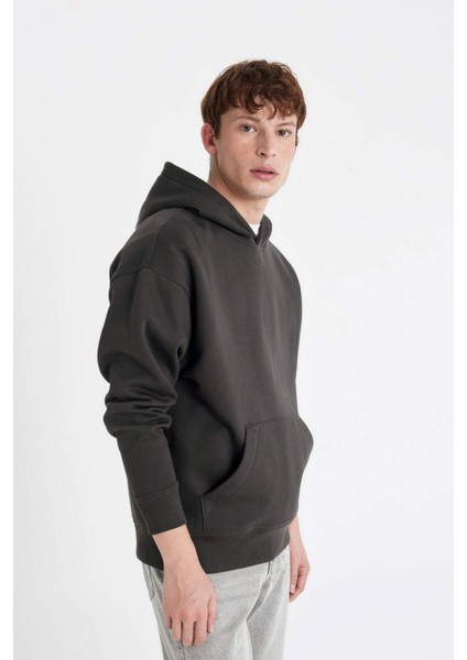 Oversize Geniş Kalıp Kapüşonlu Kanguru Cepli Basic Düz Sweatshirt A4331AX24AU