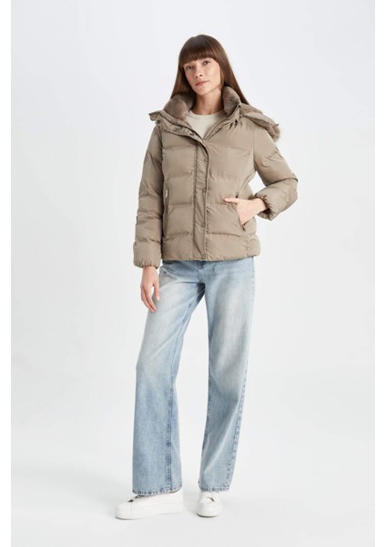 Su Geçirmez Puffer Şişme Mont Kapüşonlu Fermuar Çıtçıt Kapmalı Cepli C9523AX24WN