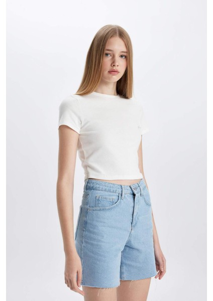 Yüksek Bel Paça Ucu Kesik Jean Şort