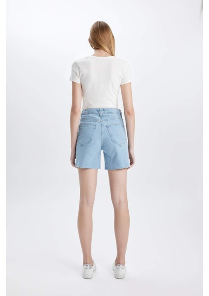 Yüksek Bel Paça Ucu Kesik Jean Şort