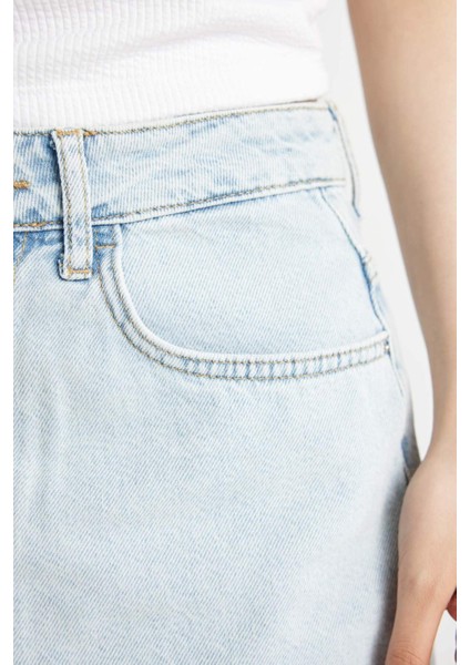 Mom Fit Yüksek Bel Katlamalı Paça Jean Şort