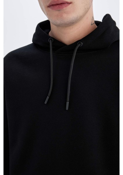 Regular Fit Kapüşonlu Kanguru Cepli İçi Yumuşak Tüylü Basic Düz Sweatshirt X8283AZ24AU