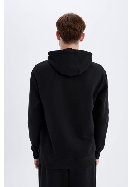 Regular Fit Kapüşonlu Kanguru Cepli İçi Yumuşak Tüylü Basic Düz Sweatshirt X8283AZ24AU