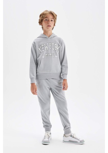 Erkek Çocuk 2'li Takım Kapüşonlu Kanguru Cepli Baskılı Sweatshirt Jogger Eşofman Altı C8319A824AU