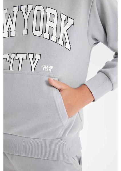 Erkek Çocuk 2'li Takım Kapüşonlu Kanguru Cepli Baskılı Sweatshirt Jogger Eşofman Altı C8319A824AU