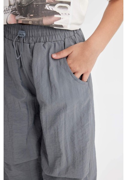 Kız Çocuk Beli ve Paçası Lastikli Cepli Gri Paraşüt Jogger Pantolon D0646A824SM