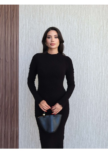 Siyah Dokulu Vücuda Oturan Elbise fiyatları
