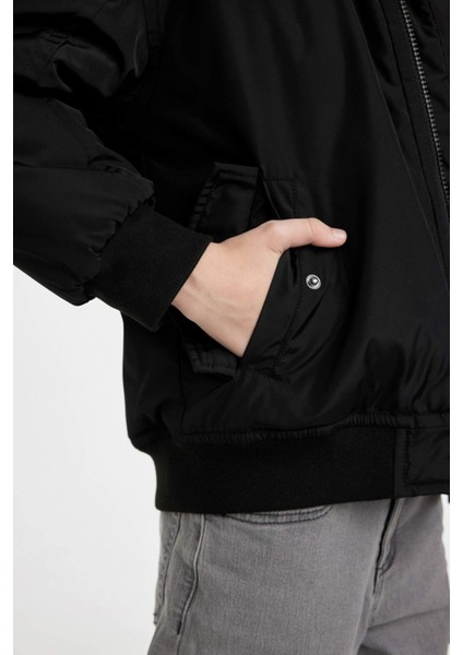 Erkek Çocuk Su Geçirmez Çıkarılabilir Kapüşonlu Kolej Yaka Fermuarlı Ribana Kollu Bomber Mont C5986A824WN