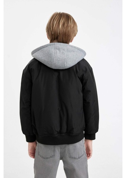 Erkek Çocuk Su Geçirmez Çıkarılabilir Kapüşonlu Kolej Yaka Fermuarlı Ribana Kollu Bomber Mont C5986A824WN