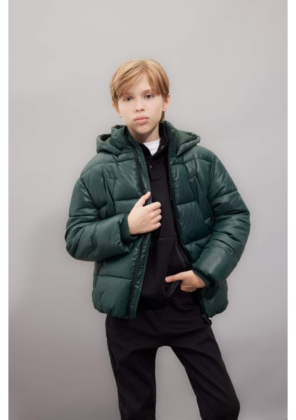 Erkek Çocuk Su Geçirmez Kapüşonlu Fermuarlı Cepli Şişme Mont C5565A824WN