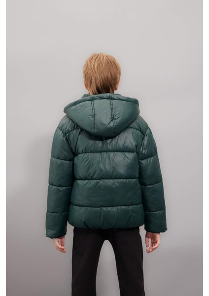 Erkek Çocuk Su Geçirmez Kapüşonlu Fermuarlı Cepli Şişme Mont C5565A824WN