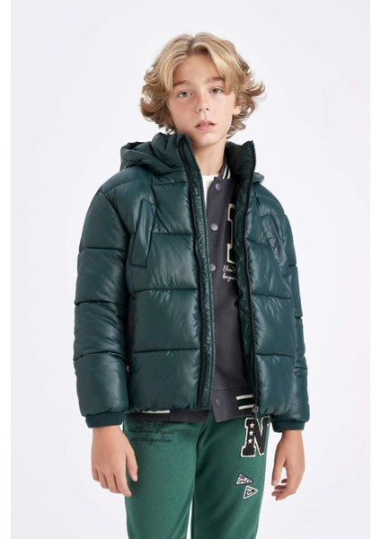 Erkek Çocuk Su Geçirmez Kapüşonlu Fermuarlı Cepli Şişme Mont C5565A824WN