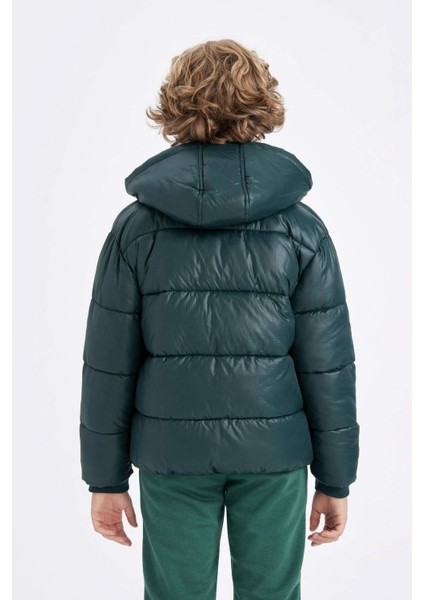 Erkek Çocuk Su Geçirmez Kapüşonlu Fermuarlı Cepli Şişme Mont C5565A824WN