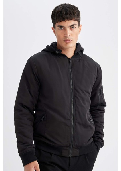 Slim Fit Dar Kesim Çıkarılabilir Kapüşonlu Fermuarlı Çift Cepli Mevsimlik Hafif Bomber Mont Ceket C5908AX24WN