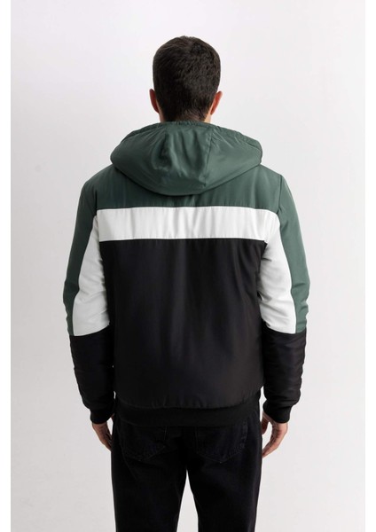 Slim Fit Dar Kesim Renk Bloklu Astarlı Kapüşonlu Fermuarlı Cepli Şişme Mont N4530AZ24AU