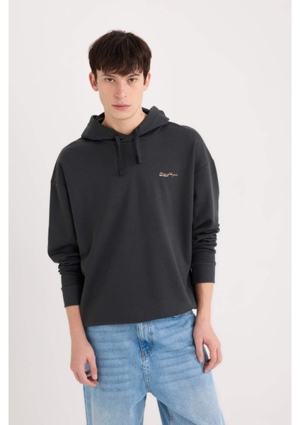 Boxy Fit Kapüşonlu Sırt Baskılı Sweatshirt D0854AX24AU
