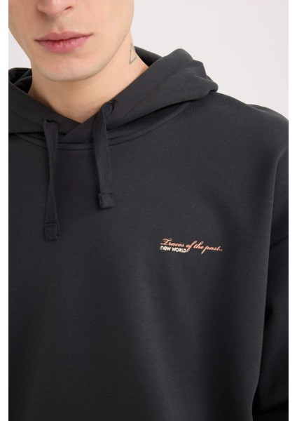 Boxy Fit Kapüşonlu Sırt Baskılı Sweatshirt D0854AX24AU