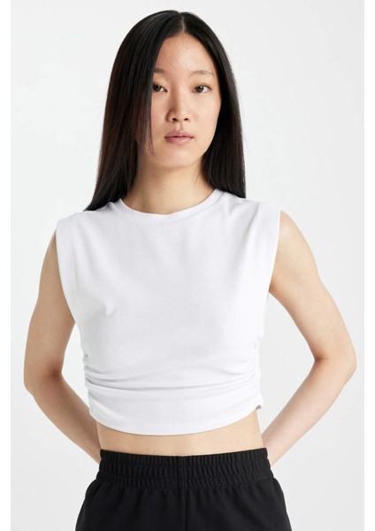 Slim Fit Dar Kesim Bisiklet Yaka Basic Düz Kolsuz Beyaz Tişört A9420AX24SP