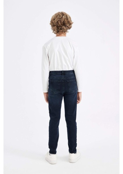 Erkek Çocuk Slim Fit Dar Kesim Düz Paça Cepli Jean Pantolon C5706A824WN