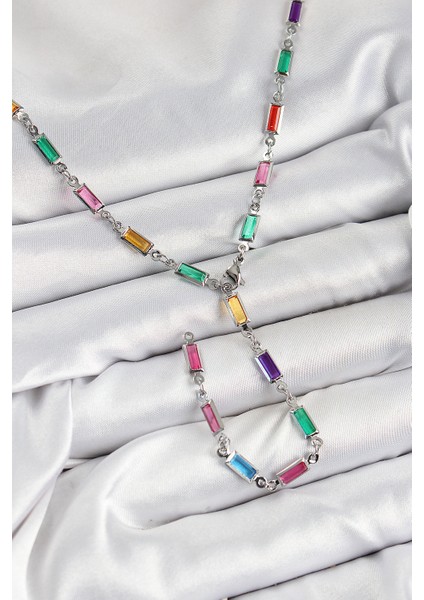 Pirinç Renkli Zirkon Taşlı Dikdörtgen Model Gümüş Renk Kadın Y Kolye