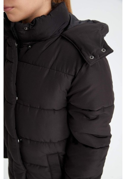 Kız Çocuk Su Geçirmez Kapüşonlu Fermuarlı Çıtçıtlı Cepli Parka C8474A824AU