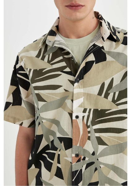 Regular Fit Yazlık Hawaii Baskılı Pamuklu Kısa Kollu Gömlek C7667AX24SM
