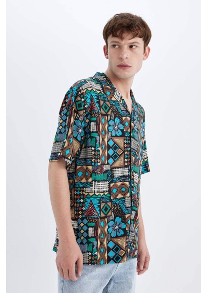 Regular Fit Yazlık Apaş Yaka Baskılı Viskon Kısa Kollu Gömlek C7687AX24SM