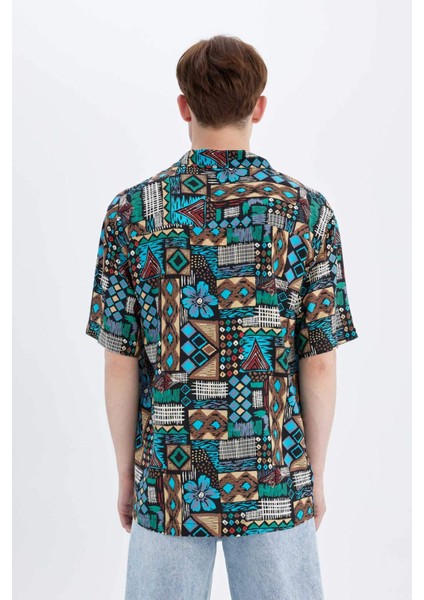 Regular Fit Yazlık Apaş Yaka Baskılı Viskon Kısa Kollu Gömlek C7687AX24SM