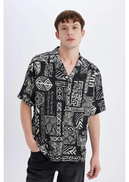 Regular Fit Yazlık Apaş Yaka Desenli Viskon Kısa Kollu Gömlek C7686AX24SM