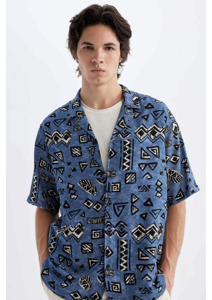 Regular Fit Yazlık Apaş Yaka Desenli Viskon Kısa Kollu Gömlek C7688AX24SM