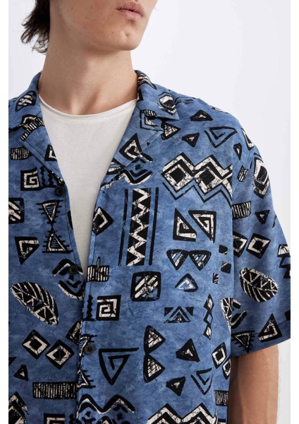 Regular Fit Yazlık Apaş Yaka Desenli Viskon Kısa Kollu Gömlek C7688AX24SM