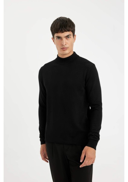 Siyah Standart Fit Normal Kesim Yarım Balıkçı Yaka Basic Düz Triko Kazak A5282AX24AU