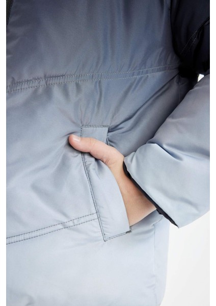 Erkek Çocuk Su Geçirmez Çift Taraflı Kapüşonlu Şişme Mont C5635A824WN