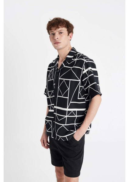 Relax Fit Yazlık Apaş Yaka Baskılı Viskon Kısa Kollu Gömlek C7700AX24SM