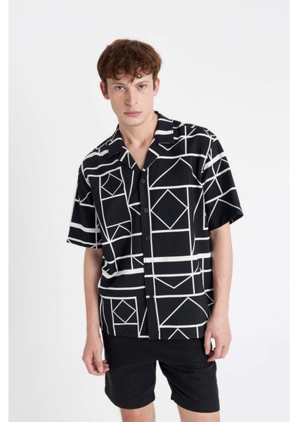 Relax Fit Yazlık Apaş Yaka Baskılı Viskon Kısa Kollu Gömlek C7700AX24SM