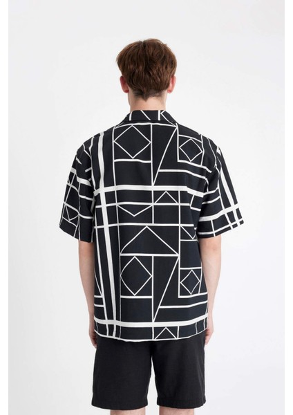 Relax Fit Yazlık Apaş Yaka Baskılı Viskon Kısa Kollu Gömlek C7700AX24SM