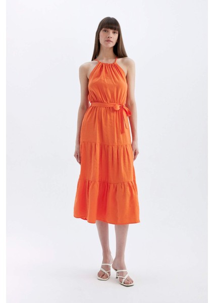 Halter Yaka Kuşaklı Kolsuz Midi Elbise