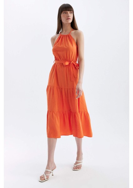 Halter Yaka Kuşaklı Kolsuz Midi Elbise