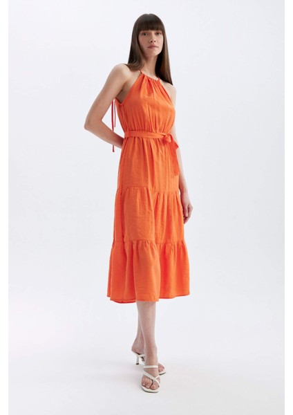 Halter Yaka Kuşaklı Kolsuz Midi Elbise