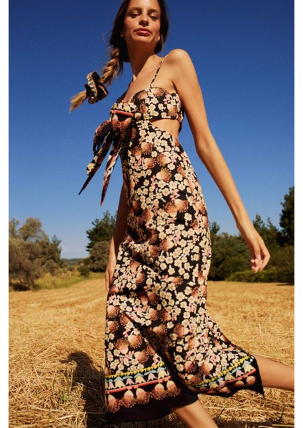 Lug Von Siga x DeFacto Bodycon Desenli Askılı Poplin Midi Elbise