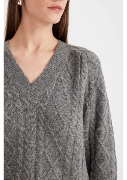 Relax Fit V Yaka Saç Örgülü Triko Kazak C9060AX24WN