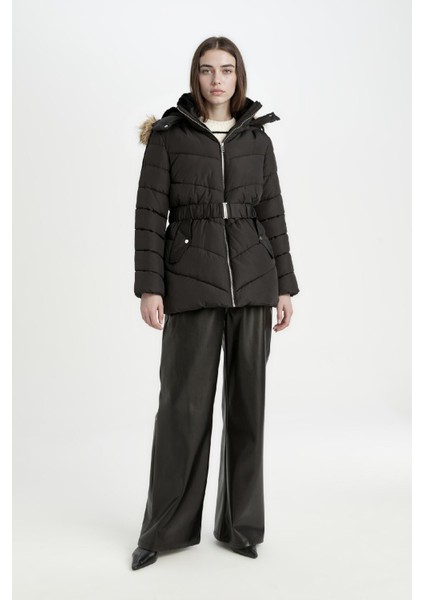 Su Geçirmez Puffer Şişme Mont Rüzgar Geçirmez Kapüşonlu İçi Suni Kürklü Kapitoneli Kemerli Hafif Uzun A2969AX24WN