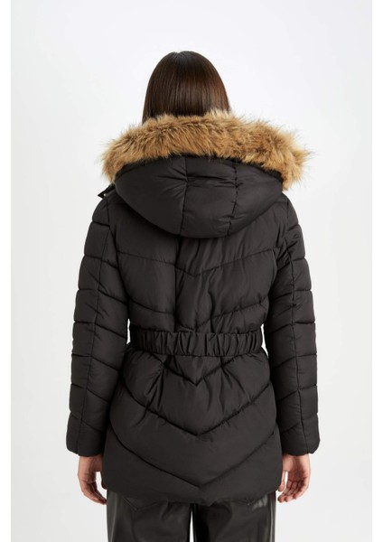 Su Geçirmez Puffer Şişme Mont Rüzgar Geçirmez Kapüşonlu İçi Suni Kürklü Kapitoneli Kemerli Hafif Uzun A2969AX24WN