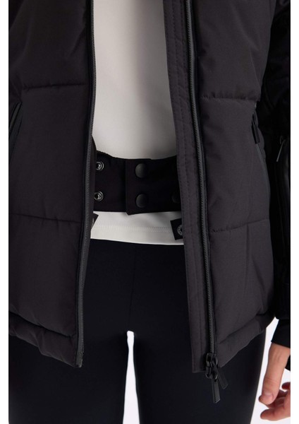 Fit Kayak Montu Su Geçirmez Rüzgar Geçirmez Kapüşonlu Ayarlanabilir Bel Detaylı Ultra Korumalı C9822AX24WN