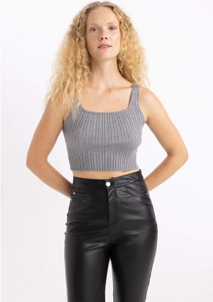 Slim Fit Dar Kesim Kare Yaka Triko Atlet U6412AZ24AU