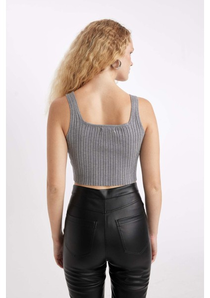 Slim Fit Dar Kesim Kare Yaka Triko Atlet U6412AZ24AU
